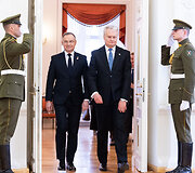 Andrzejus Duda, Gitanas Nausėda