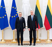 Andrzejus Duda, Gitanas Nausėda