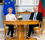 Ursula von der Leyen, Gitanas Nausėda