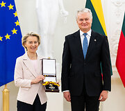 Ursula von der Leyen, Gitanas Nausėda