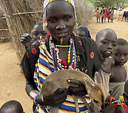 Larim gentis, Pietų Sudanas