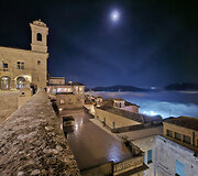 San Marinas