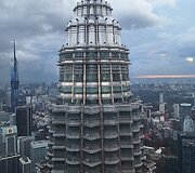 Pasikėlus į &bdquo;Petronas&ldquo; dvynius