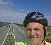 Kertant autostradą