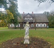 Biržuvėnų dvaro sodyba