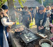 Vikingų laikotarpio patiekalų degustacija