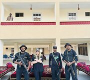 Pakistanas