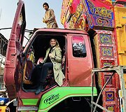 Pakistanas