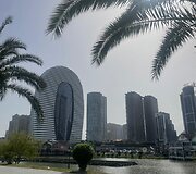 Batumis siekia Dubajaus lygio