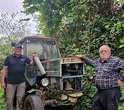 Prie Gruzijos kolūkio likučių su &Scaron;ota. Jis dirbo &scaron;iuo traktoriumi