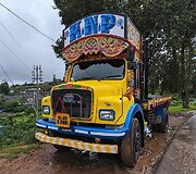 Lietuvei įdomiausia tema Indijoje &ndash; transportas. Ypač sunkvežimių dizainas
