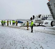 I&scaron; arti &ndash; Vilniaus oro uoste nuslydęs lėktuvas