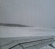 I&scaron; arti &ndash; Vilniaus oro uoste nuslydęs lėktuvas