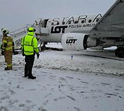 I&scaron; arti &ndash; Vilniaus oro uoste nuslydęs lėktuvas