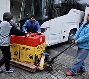 &bdquo;Stiprūs kartu&ldquo; dalija humanitarinę pagalbą Lvive