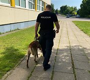 Prevencinė akcija prie Alytaus mokyklų