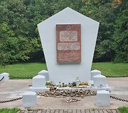 Žydų žudynių vieta Pivonijos &scaron;ile