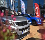 Vilniuje startavo septintosios &bdquo;Ignitis ON: Pažink Lietuvą!&ldquo; elektromobilių varžybos