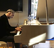 &bdquo;Nida Jazz Maratonas 2021&ldquo; festivalyje &ndash; pianisto Petro Geniu&scaron;o improvizacijos