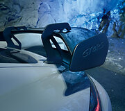 Dar viena &bdquo;Porsche&ldquo; premjera Los Andžele: galingiausias kada nors sukurtas &bdquo;718 Cayman GT4 RS&ldquo;