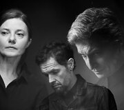 Oskaro Kor&scaron;unovo teatras metus užbaigia Haroldo Pinterio &bdquo;I&scaron;davyste&ldquo;