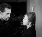 Oskaro Kor&scaron;unovo teatras metus užbaigia Haroldo Pinterio &bdquo;I&scaron;davyste&ldquo;