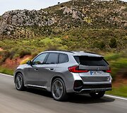 BWM pristatė naują elektromobilį &ndash; kompaktinį visureigį &bdquo;BMW iX1&ldquo;