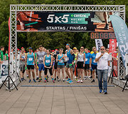 Vingio parke įvyko tvarus estafetinis miesto bėgimas &bdquo;Centric 5x5 Relay Run&ldquo;