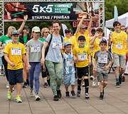 Vingio parke įvyko tvarus estafetinis miesto bėgimas &bdquo;Centric 5x5 Relay Run&ldquo;