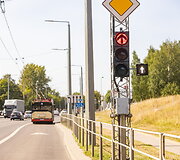 Vilniuje įrengta pirmoji vie&scaron;ajam transportui skirta &scaron;viesoforo sekcija