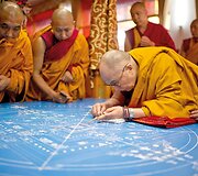 Dalai Lama. Nuotraukos i&scaron; knygos &bdquo;Jo &Scaron;ventenybė XIV Dalai Lama. Iliustruota biografija&ldquo;