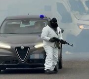 Kaukėti asmenys Italijoje bandė apiplė&scaron;ti inkasatorių automobilį