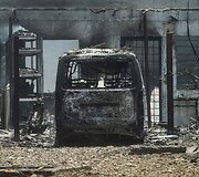 Milžini&scaron;kos gaisro liepnos Malaizijoje