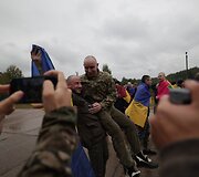 I&scaron; nelaisvės Rusijoje i&scaron;gelbėti karo belaisviai ukrainiečiai