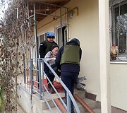 Rusijos artilerijos ataka pietiniame Ukrainos Nikopolio mieste