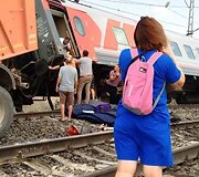 Rusijoje nuo bėgių nulėkė traukinys su keleiviais