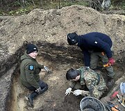 Karavi&scaron;kių kaime atkasti keturių vokiečių kareivių palaikai