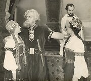 V. Klova. Opera &bdquo;Pilėnai&ldquo;. Spektaklio scena. Eglė &ndash; E. Saulevičiūtė, Margiris &ndash; J. Stasiūnas, Ulrichas &ndash; H. Zabulėnas, Mirta &ndash; M. Ale&scaron;kevičiūtė. Premjera 1956 m. liepos 1 d.