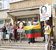 Piketas prie Kinijos ambasados