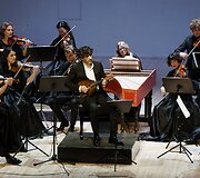 Mandolinos virtuozas Avi Avitalis surengė nepamir&scaron;tamą koncertą kartu su Klaipėdos kameriniu orkestru