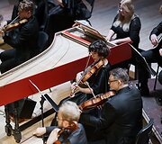Mandolinos virtuozas Avi Avitalis surengė nepamir&scaron;tamą koncertą kartu su Klaipėdos kameriniu orkestru