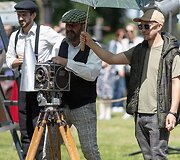Legendinio &bdquo;Krik&scaron;tatėvio&ldquo; ir &bdquo;Trijų mu&scaron;kietininkų&ldquo; įkvėptos scenos atgimsta Pakruojo dvare: kaip patekti į filmavimus?