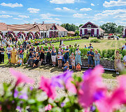 Nurungė Klaipėdos delfinariumą: kodėl latviai masi&scaron;kai plūsta į festivalį Lietuvoje?
