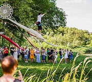 Nurungė Klaipėdos delfinariumą: kodėl latviai masi&scaron;kai plūsta į festivalį Lietuvoje?