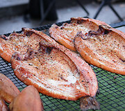 &bdquo;Ogmios miesto&ldquo; ūkininkų turgus toliau džiugina žuvies mylėtojus: dar pasiūlys ir stintų, ir i&scaron;ties unikalių gaminių