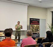 Buvęs specialiųjų pajėgų karys, &bdquo;Team1Fist&ldquo; vadovas: lyderystės principai tie patys ir karo lauke, ir biure.