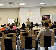 Buvęs specialiųjų pajėgų karys, &bdquo;Team1Fist&ldquo; vadovas: lyderystės principai tie patys ir karo lauke, ir biure.