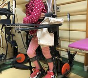 3,5 metų Lukrecijai &bdquo;užsidegė&ldquo; smegenys: sunki liga įkvėpė mamą įkurti unikalią kliniką