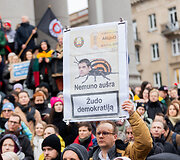 Protestas &bdquo;&Scaron;alin rankas nuo laisvo žodžio!&ldquo;