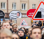 Protestas &bdquo;&Scaron;alin rankas nuo laisvo žodžio!&ldquo;